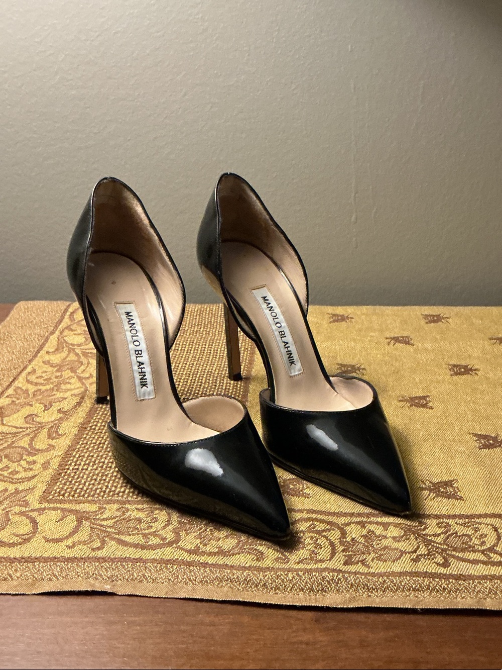Manolo Blahnik Black Patent Leather Pointed D'Orsay Pumps